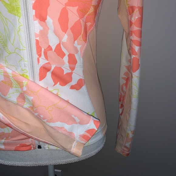 Lululemon 🌿🌿🌿 - Picture 7 of 9